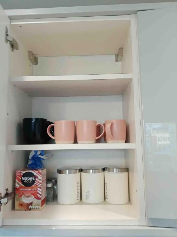 Beautiful Apartment Very Close To The Beach Brighton Екстериор снимка