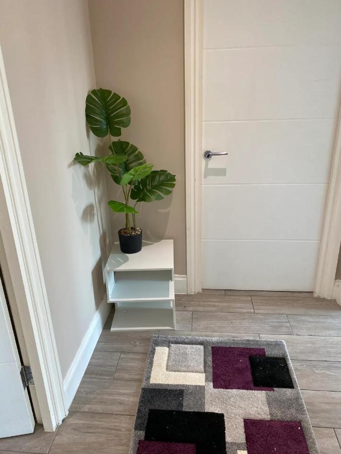 Beautiful Apartment Very Close To The Beach Brighton Екстериор снимка