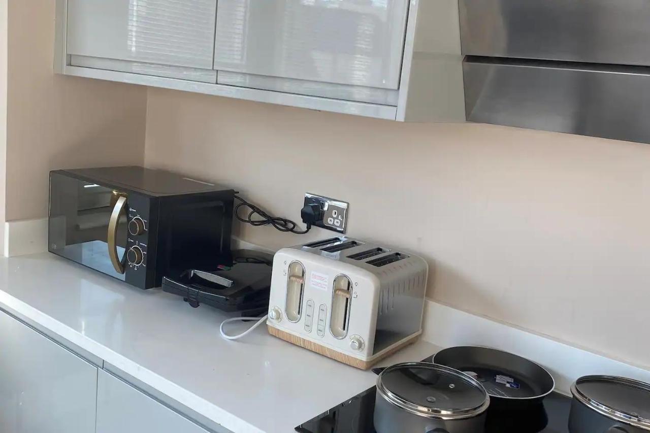Beautiful Apartment Very Close To The Beach Brighton Екстериор снимка